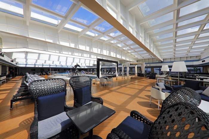 Nicko Cruises Vasco Da Gama Lido Pool 3.jpg